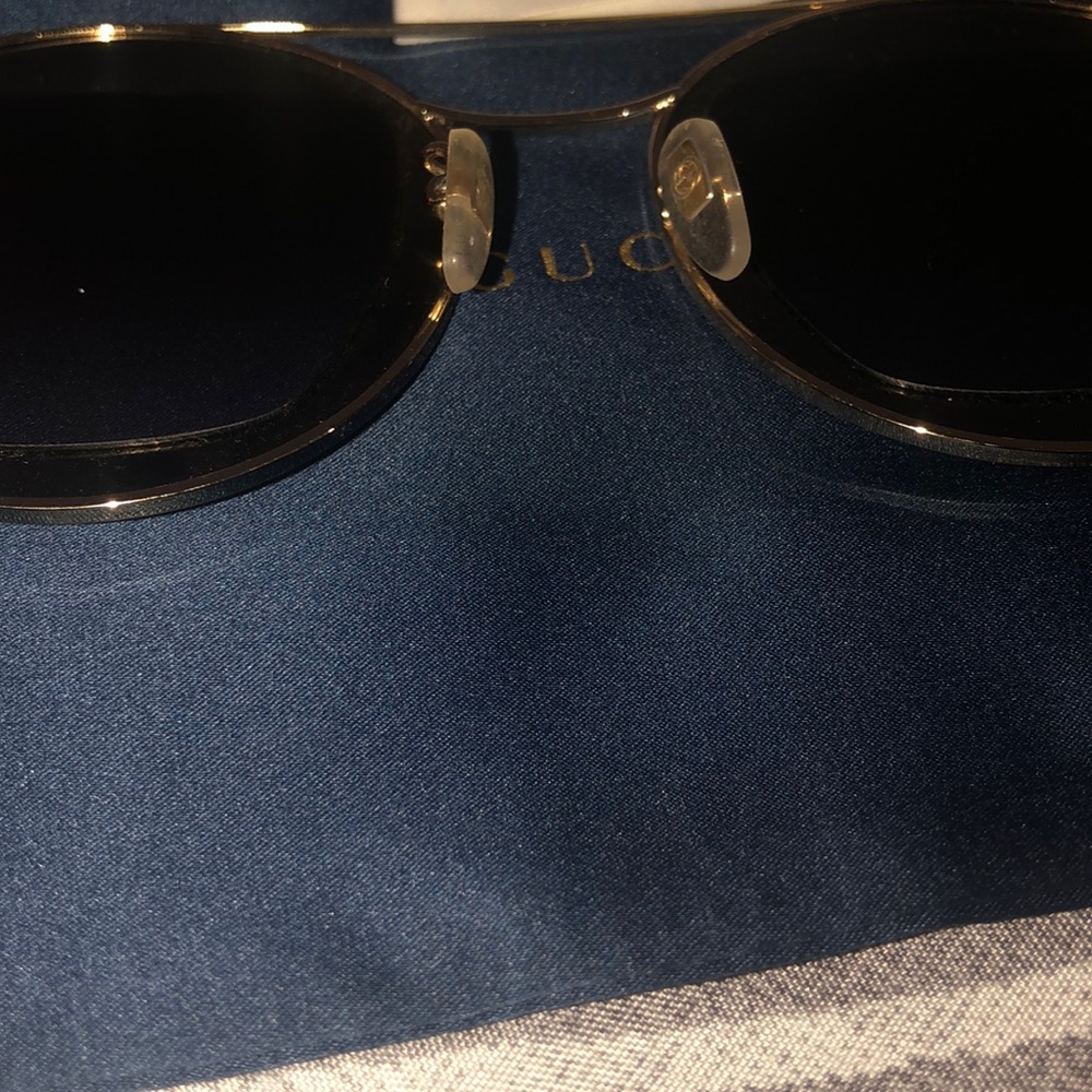 Gucci Sunglasses - Picture 5 of 6